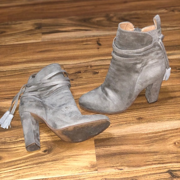 Steve Madden taupe heeled ankle booties - Picture 2 of 4
